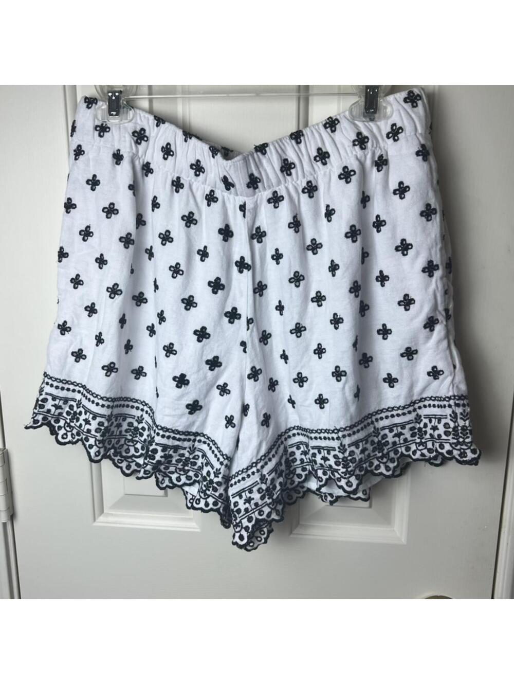 Abercrombie & Fitch Shorts Womens LRG White Gauze Culotte Embroidered Scalloped